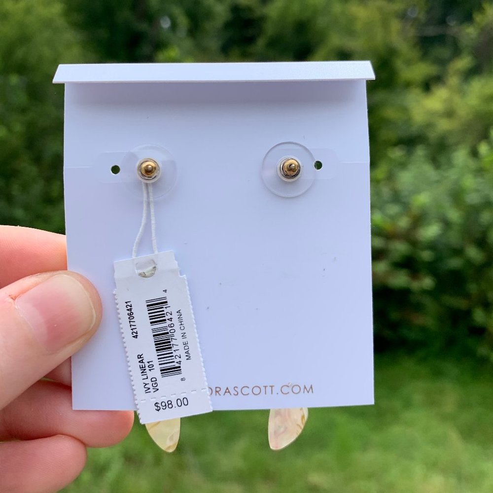KENDRA SCOTT • Ivy Linear Earrings* - Picture 2 of 5